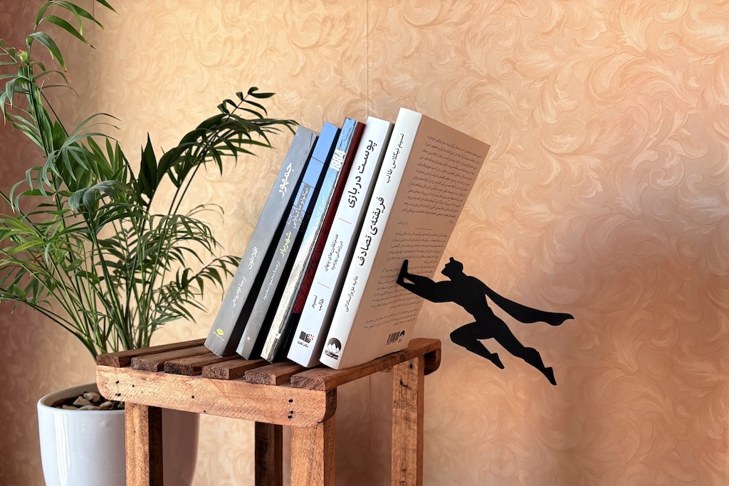 کتابخانه رومیزی مدل پاورمن با طراحی داستان محور