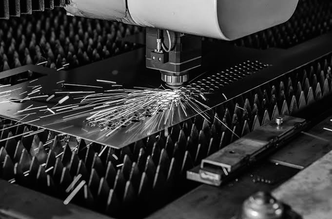 برش لیزری محصولات در مجموعه فرورا استودیو